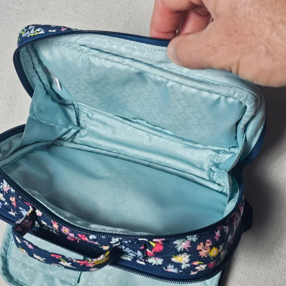 Vera Bradley Navy Floral Quilted Cotton Makeup Organizer Travel Bag 15973-R48